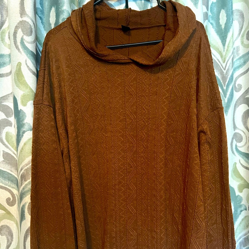 Oversized hooded shirt